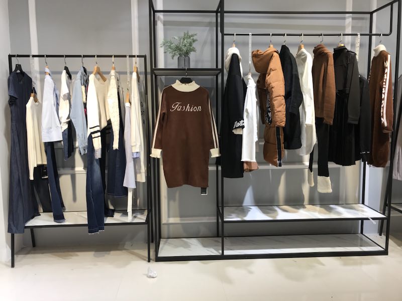 广州锦东尾货服装品牌批发城地址,广州潮牌女装尾货怎么样