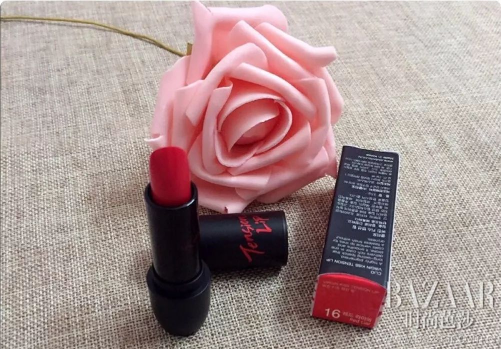 滋润但是不油腻口红,口红哪个滋润不沾杯效果好