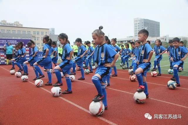 我们是苏宁，wearefamily！苏宁球迷会超级联赛来高邮了