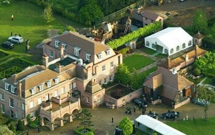 梅西与c罗车和房子,梅西和c罗豪宅