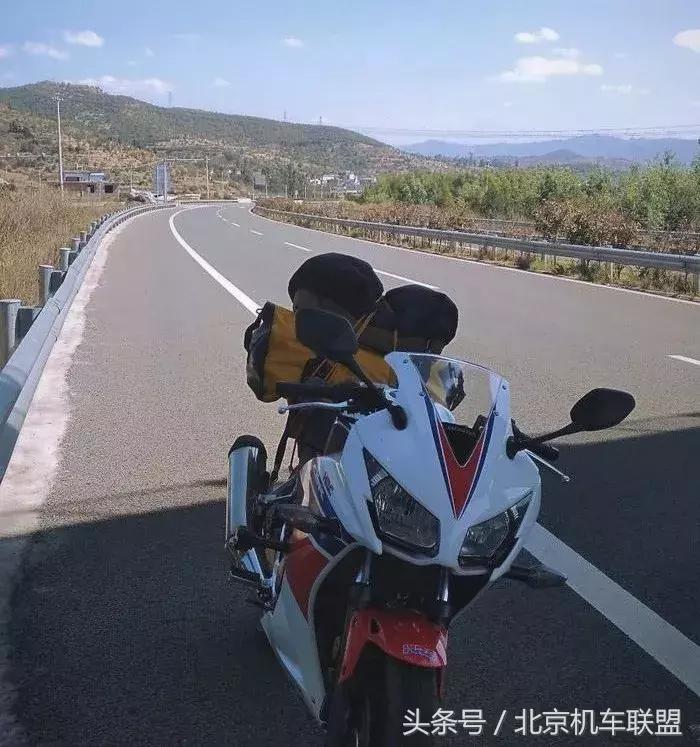 只因一款游戏，他骑着CBR300R进*藏西**了！