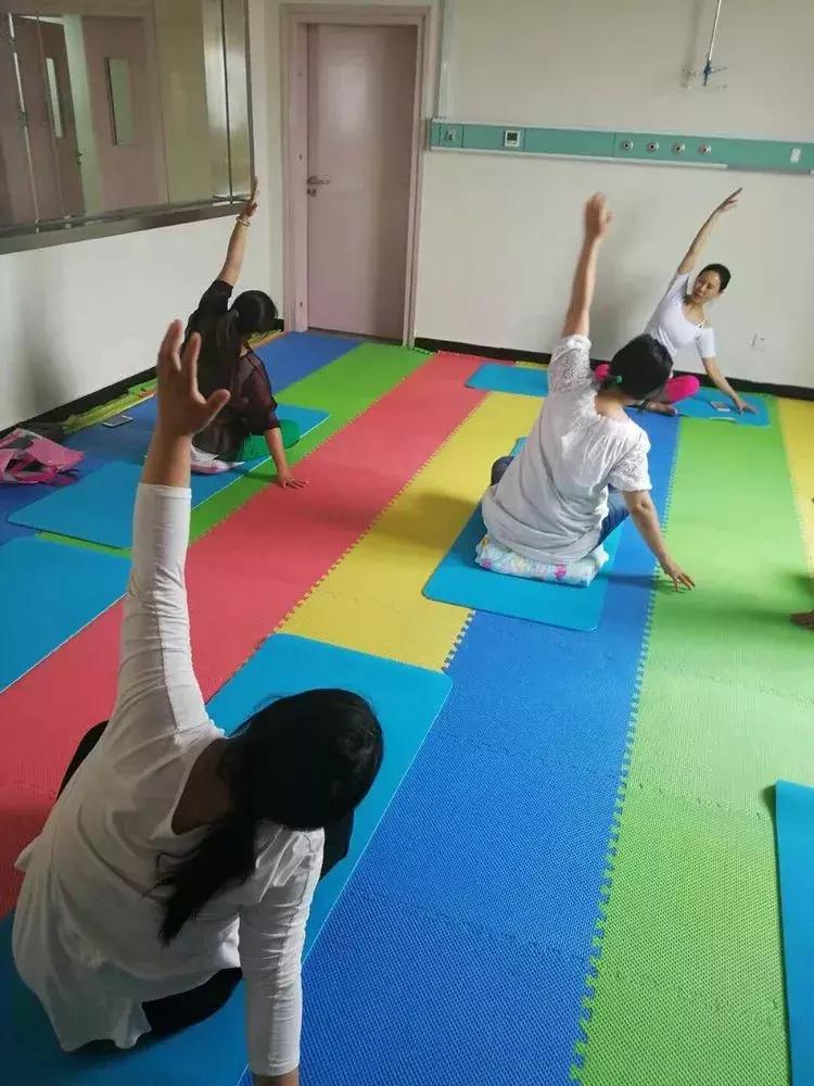 让生命的种子从这里发芽！——走进安钢总医院孕妈妈学校