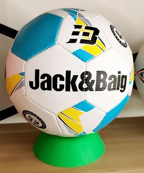 征集｜它生产的足球在德甲联赛上滚动！现在，你发照片它来送球