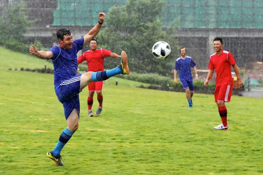 这届世界杯，中国除了足球队去云南了，其他都去俄罗斯了