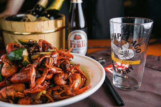 国色天乡水上乐园夜场夜猫子派对，俄罗斯美女首秀、电音狂欢节、啤酒小龙虾，心动吗？