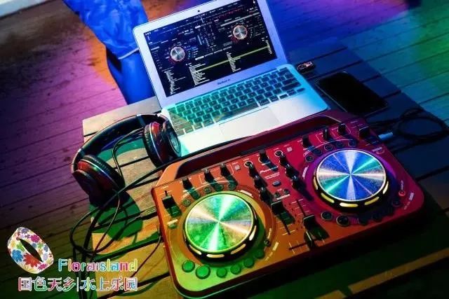 国色天乡水上乐园夜场夜猫子派对，俄罗斯美女首秀、电音狂欢节、啤酒小龙虾，心动吗？