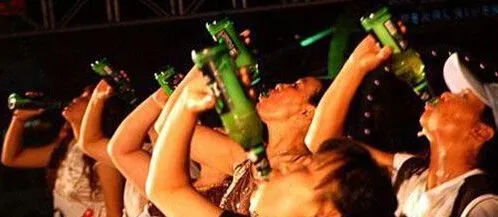 不是耸人听闻，历届世界杯都有球迷熬夜看球猝死！