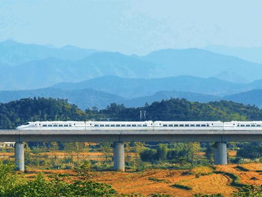 昆明到丽江高铁风景,2021年昆明到丽江高铁沿途风景