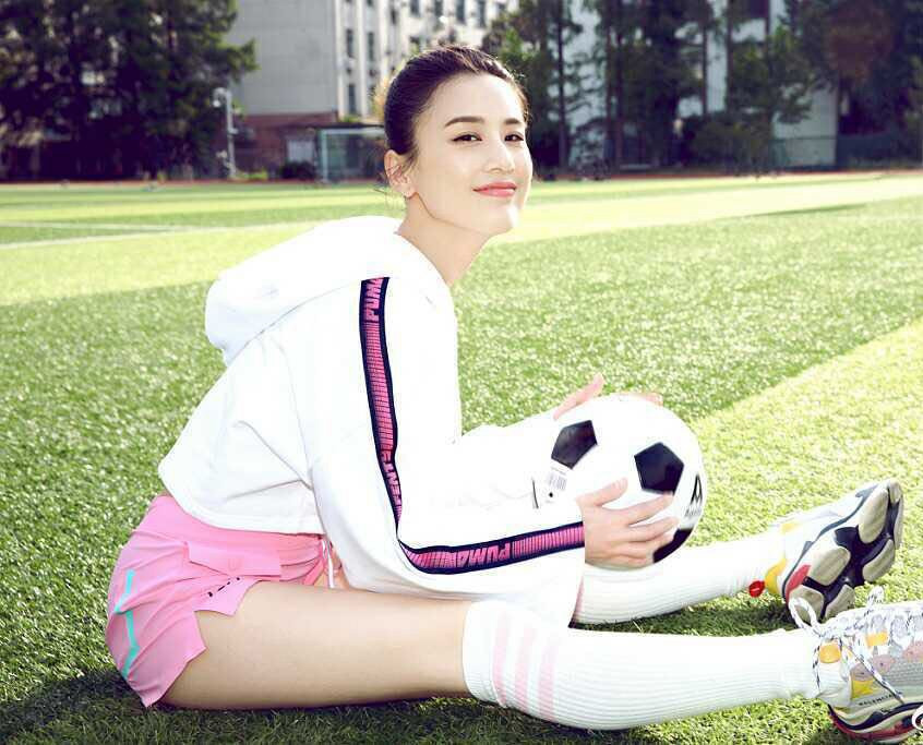 黄圣依穿足球装,黄圣依少林足球