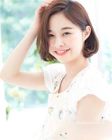 圆脸用卷发棒怎么卷发型,12款教你用卷发棒卷出好看的发型