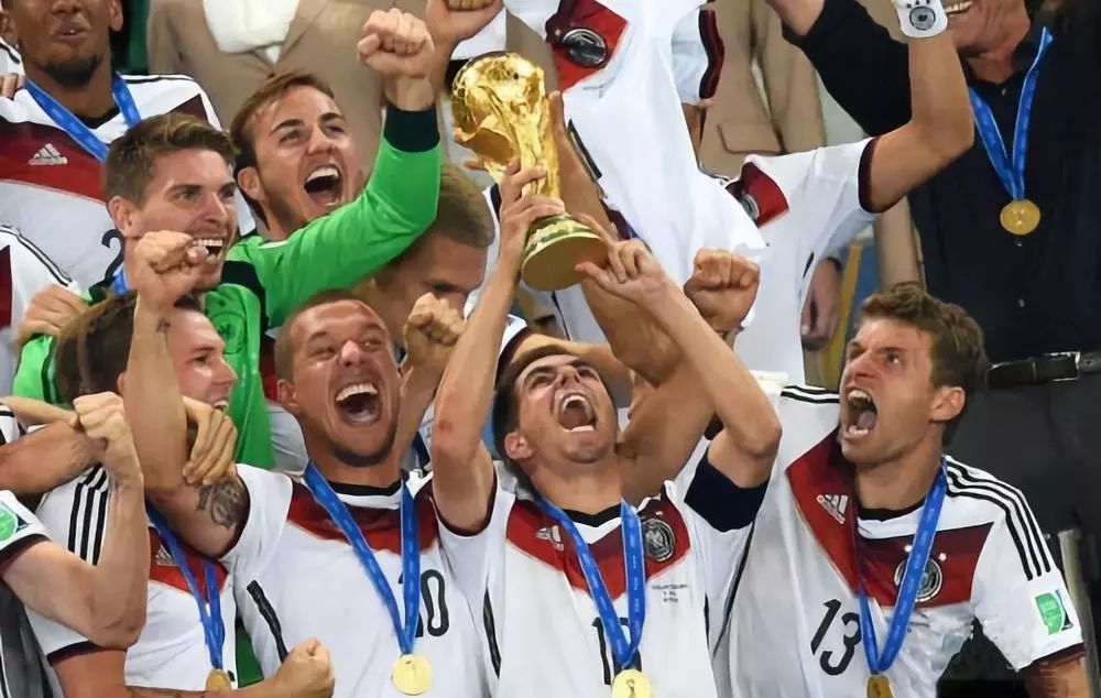 世界杯侃球入门测试，伪球迷你过来，做对10道题秒变懂球帝！