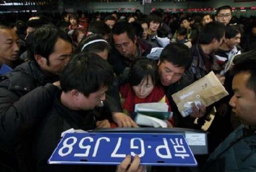 外地车进京证每年限办12次,最新外地车进京限行规定