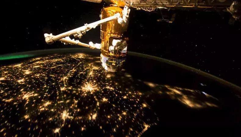 星空世界杯足球赛,金色世界杯足球