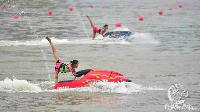 速度与激情桥上飞跃片段,速度与激情飞跃大桥精彩片段