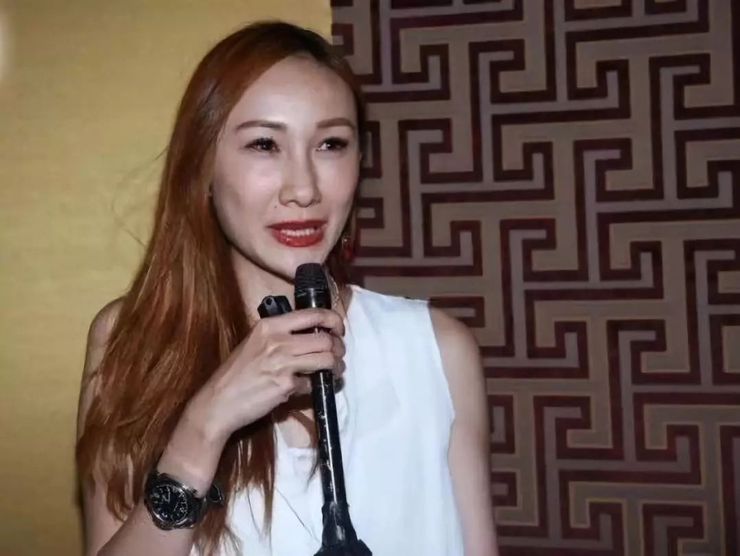 37岁女模特为新戏宣传曾揭黑幕：有人开三千万叫我陪三晚