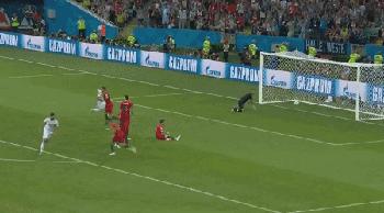 c罗30岁后34次上演帽子戏法,c罗生涯10大帽子戏法