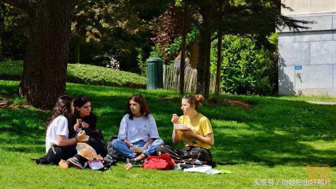 布鲁塞尔老街图,布鲁塞尔街头的美女