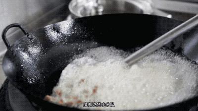 三围惊人的火锅塔，点它我被吼了