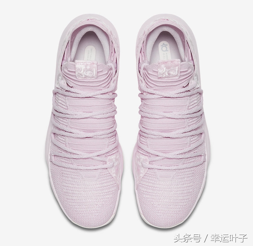 上可在球场厮杀,下可将水泥铲平!说的就是这些“骚粉色”球鞋