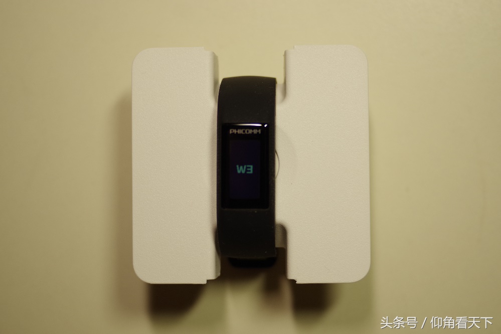 斐讯w3手环刷第三方固件,斐讯运动手环w3好玩吗