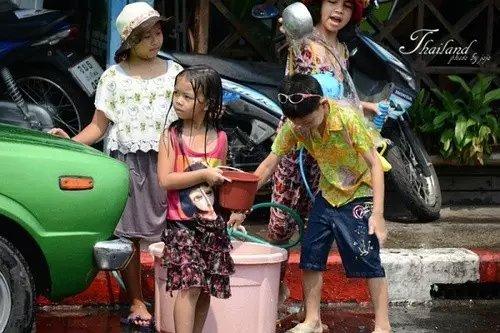 最热闹的泼水节,世界上最壮观的泼水节