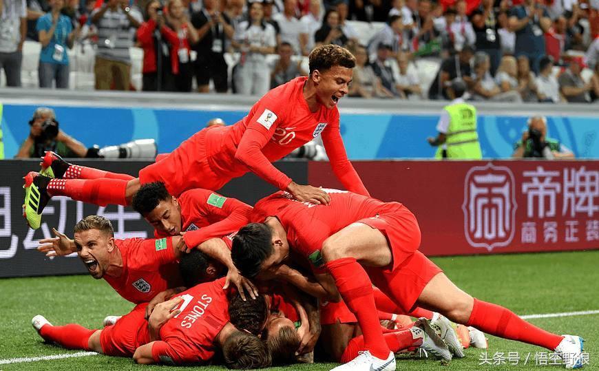 没看是损失！英格兰上演快乐足球，问号跟不上球员，偏不往门里踢