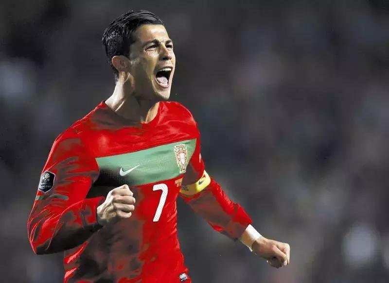 37岁的c罗满眼都是18岁时的自己,33岁的c罗创造了什么奇迹