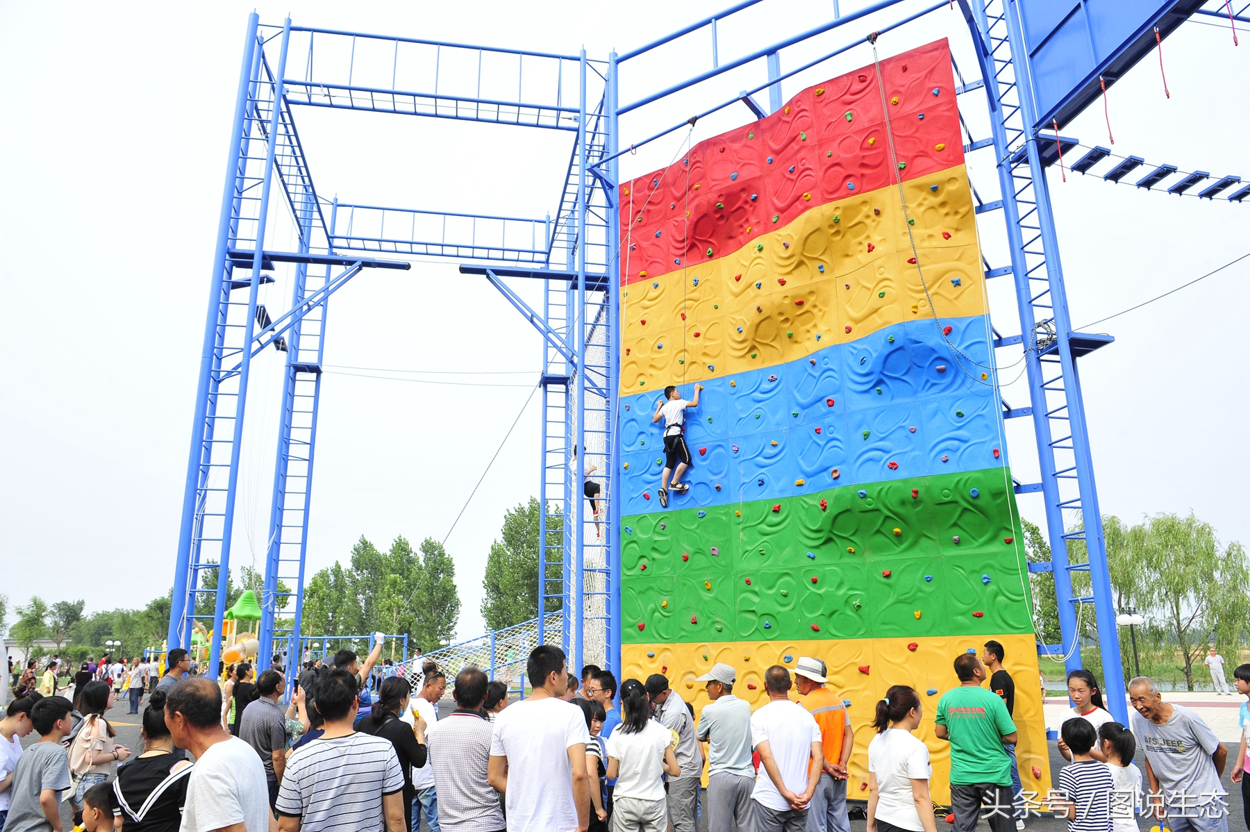 父亲节这天过得真快乐,父亲节的一天视频