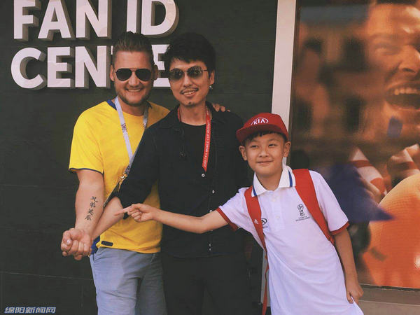 绵阳小朋友参加世界杯,绵阳小孩打球