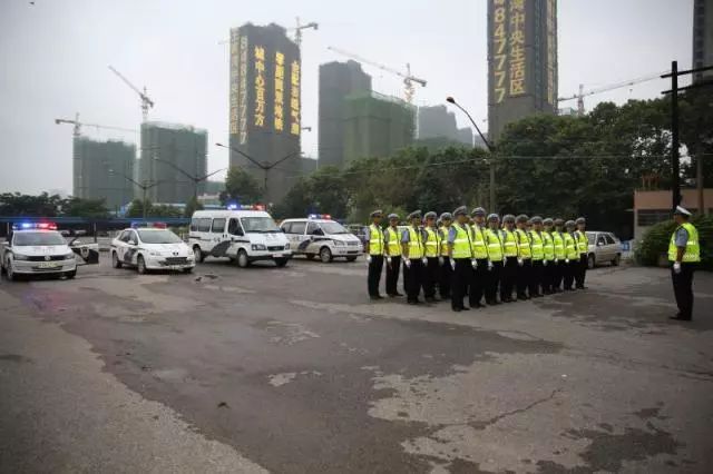 武汉市交管局事故大队,警官面对面