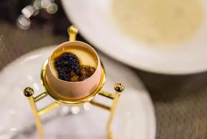 武汉最贵贵贵贵贵贵的土豪餐厅！吃过的都是有钱人！