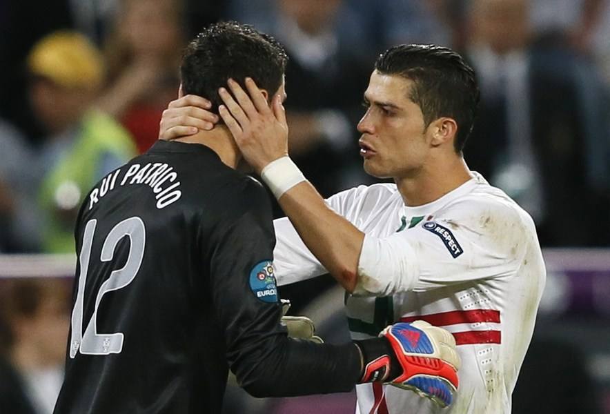 我们不止有C罗！葡萄牙门将伟大扑救致敬班克斯出道一度踢前锋