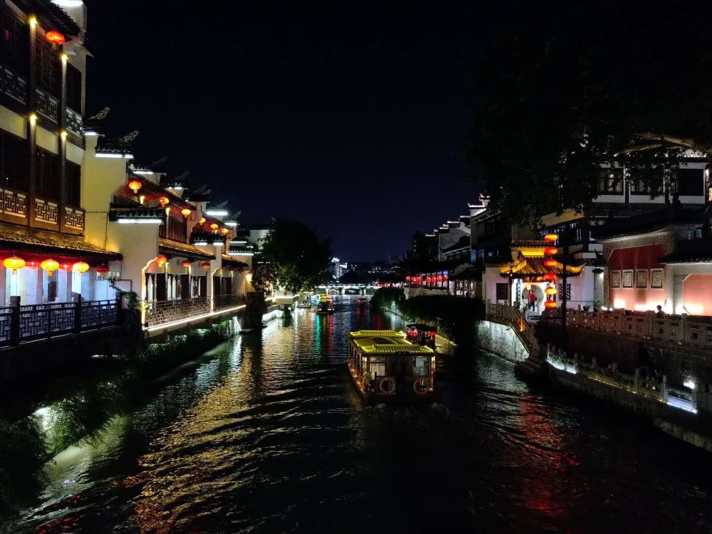 魅族15和苹果比,魅族15与iphonese