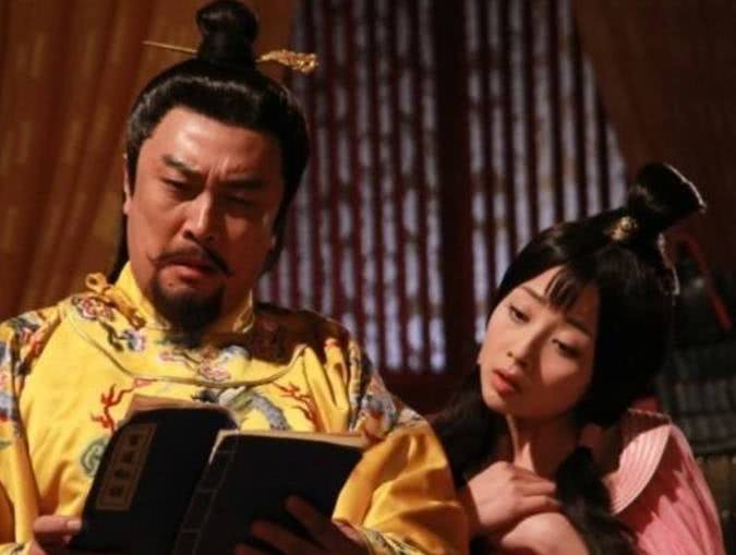 嫔妃来月经怎么处理,妃子来月经遇到皇上怎么办