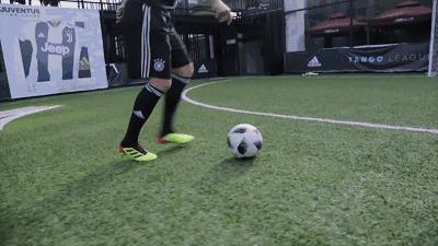 世界杯经典战靴,劲话论