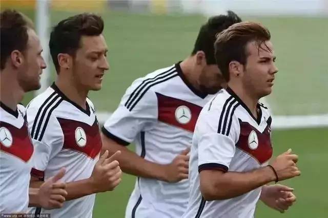 世界杯汽车足球,2018年足球世界杯德国战车