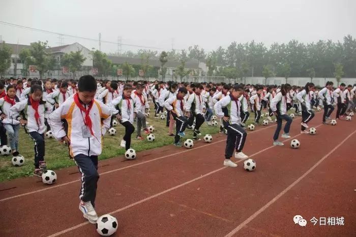 18岁的内马尔和现在的内马尔颜值,内马尔少年时期