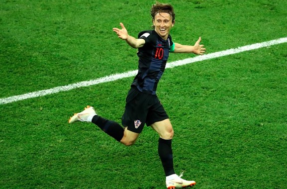 世界杯早报卡塔尔悲情出局,世界杯阿根廷胜克罗地亚直播回放