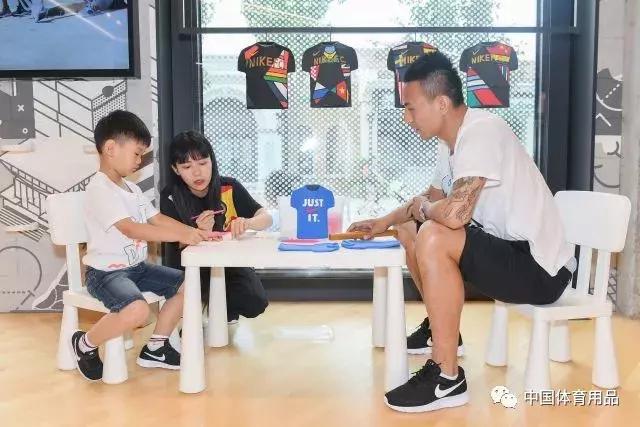 耐克adidas,耐克阿迪达斯fila