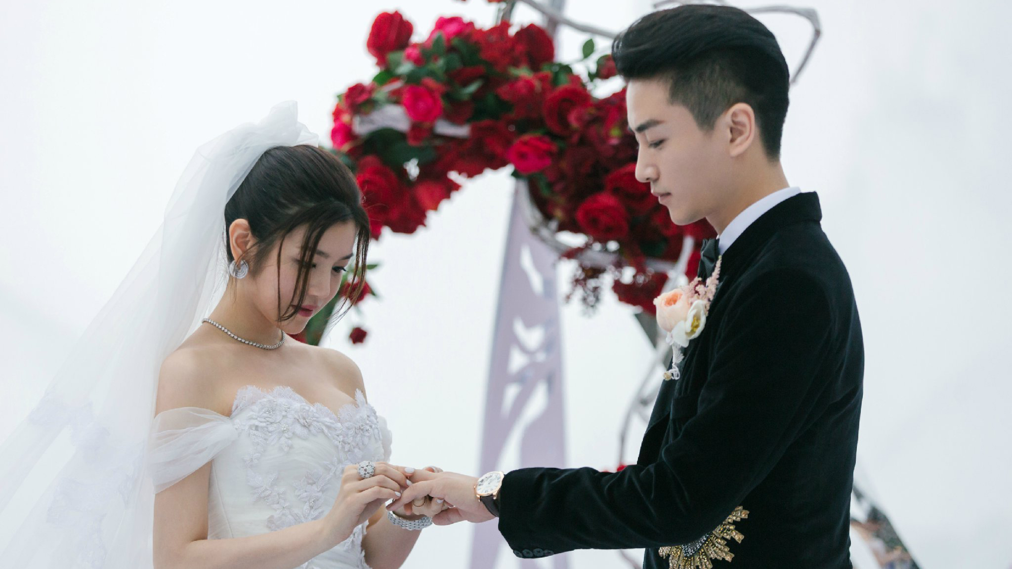 陈女神很皮！妍希也沉迷世界杯？还自我调侃？