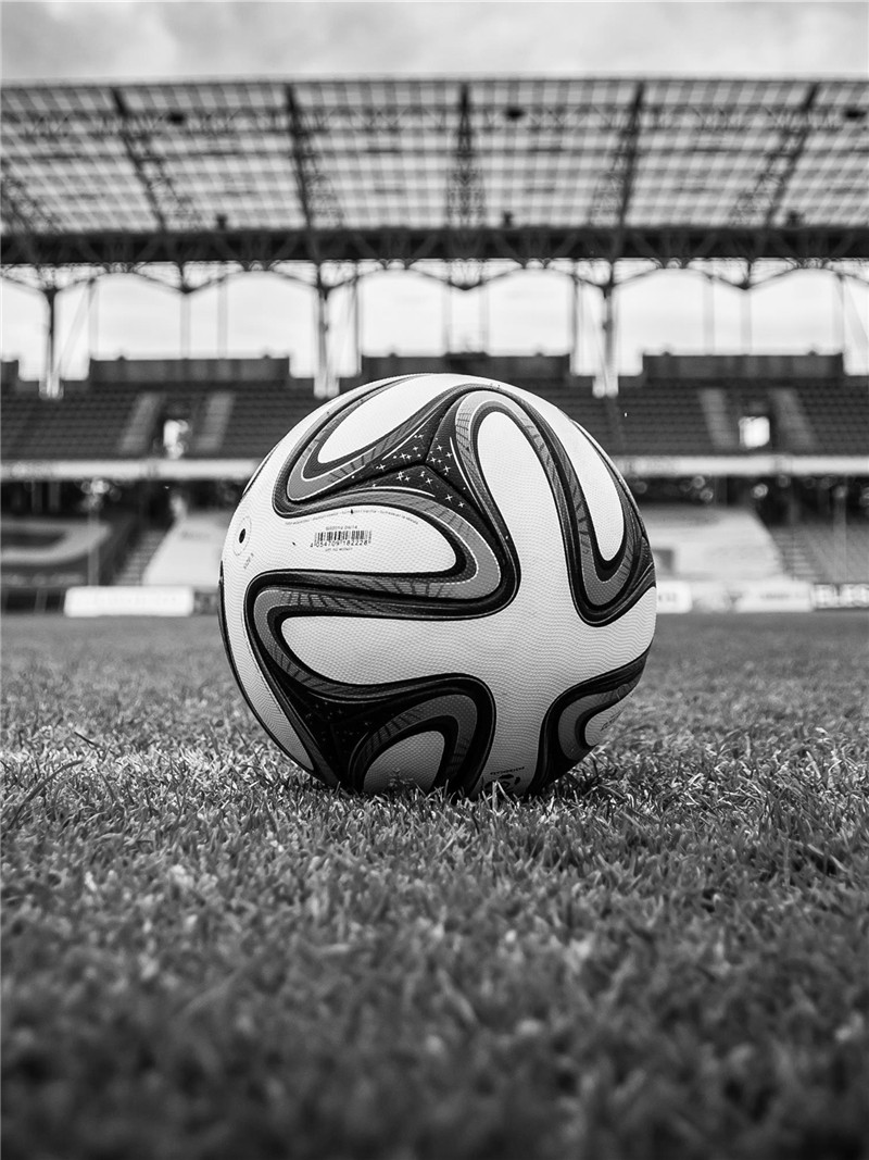 33万人的冰岛进世界杯了,冰岛足球和阿根廷