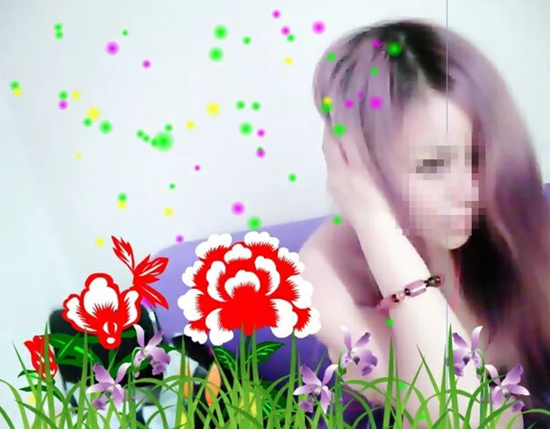 47岁女主播直播贩毒，尺度越大粉丝越疯狂，送花送游艇送*毒冰**！