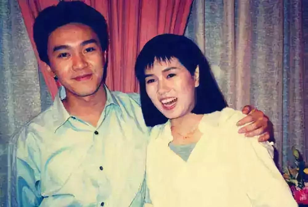 周星驰他有自闭症吗,周星驰自闭症真实照片