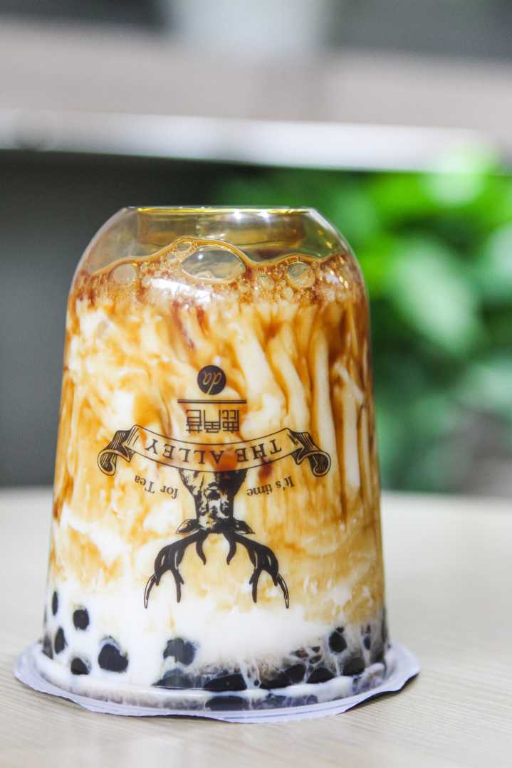 深圳鹿角巷奶茶旗舰店位置,鹿角巷奶茶爆款视频