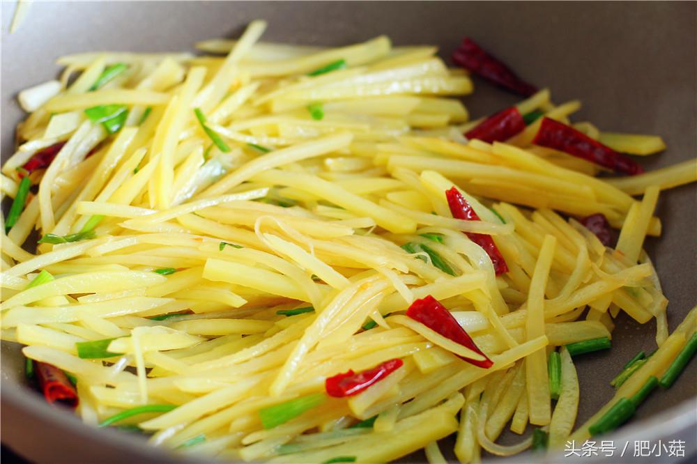 土豆丝大厨教学怎么蒸好吃,大厨教你如何切土豆丝