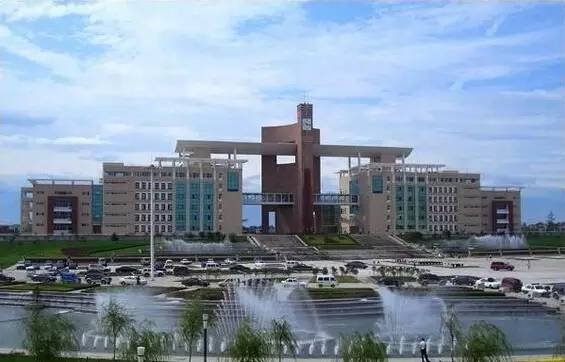 高考法学院校如何选择,哪些法学院校保一志愿