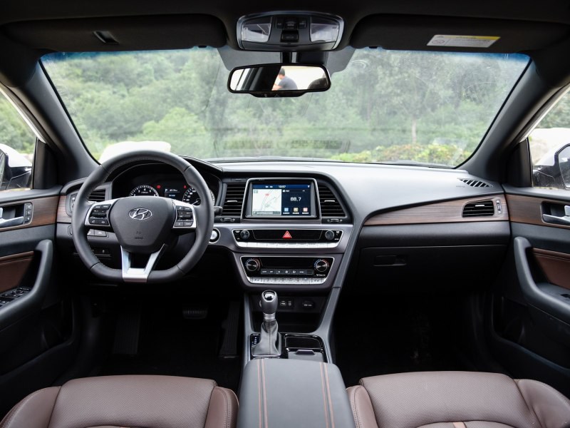 2011款现代索纳塔八代车主评价,北京现代索纳塔八驾驶感受