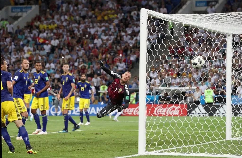 克罗斯绝杀瑞典的难度有多高,克罗斯绝杀瑞典诺伊尔的反应