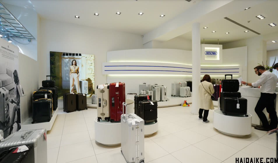 捷克布拉格买RIMOWASalsaAir26寸皇家红，SPORT系列货很齐