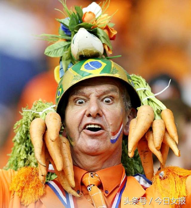 头顶“球场”化“猫”妆，“变相怪杰”满场飞，世界杯球迷谁最强
